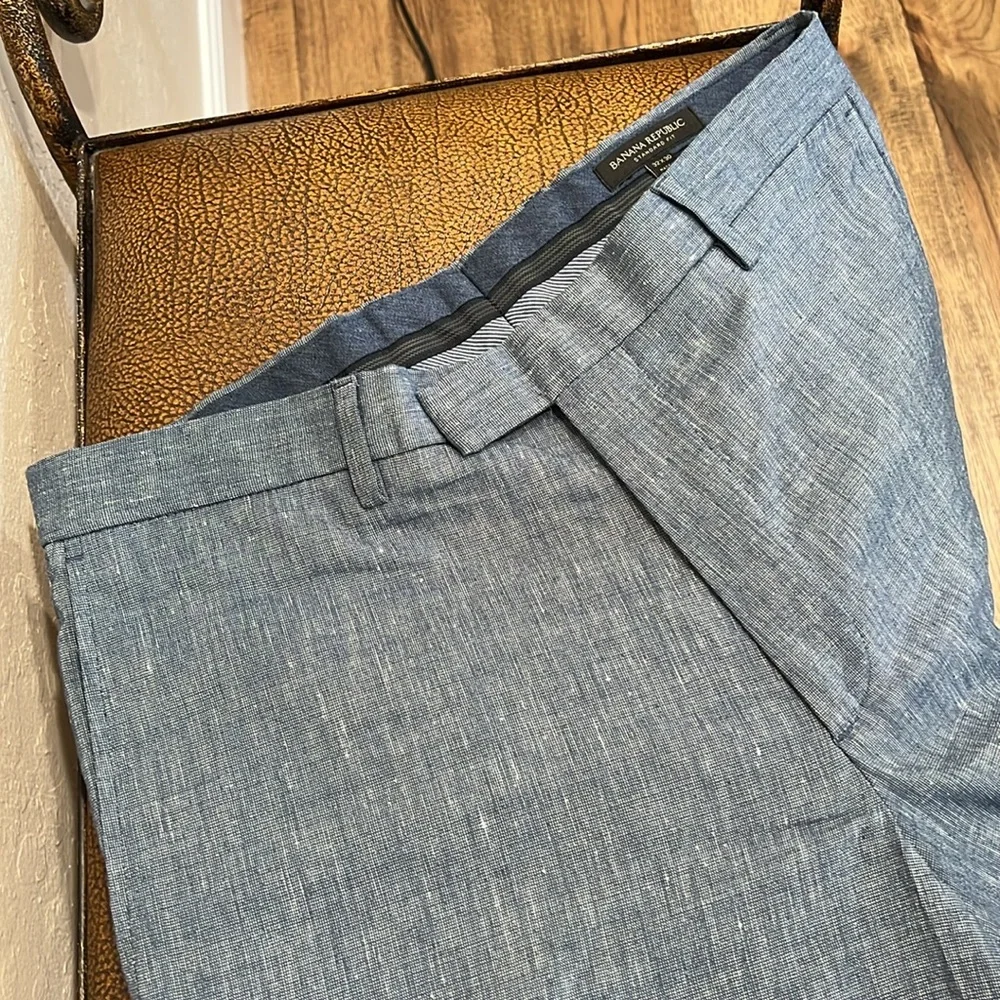Like New Banana Republic Fabulous Blue/Gray Linen+ blended fabrics with Spandex